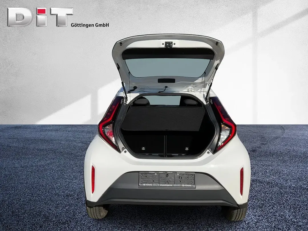 Toyota Aygo - Thumbnail 8