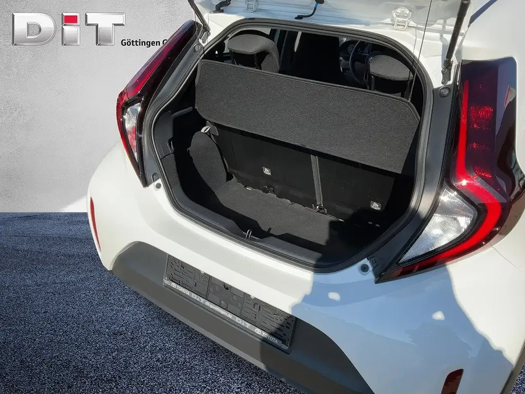 Toyota Aygo - Thumbnail 9