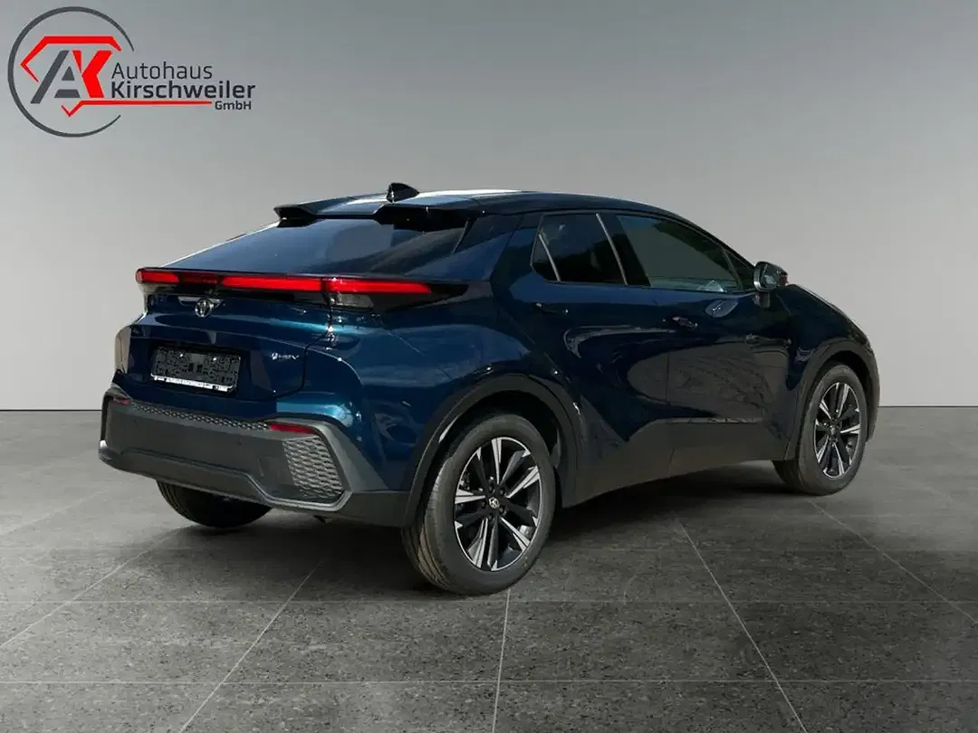 Toyota C-HR Hybrid Teamplayer - Thumbnail 5