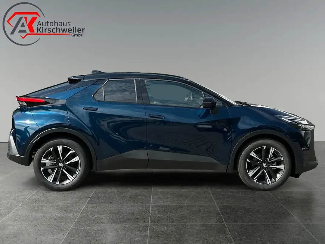Toyota C-HR Hybrid Teamplayer - Thumbnail 6