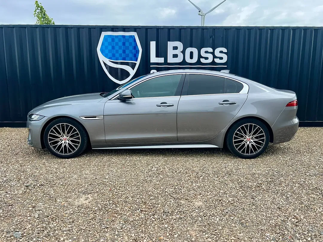 Jaguar XE P250 2.0 S - Thumbnail 12