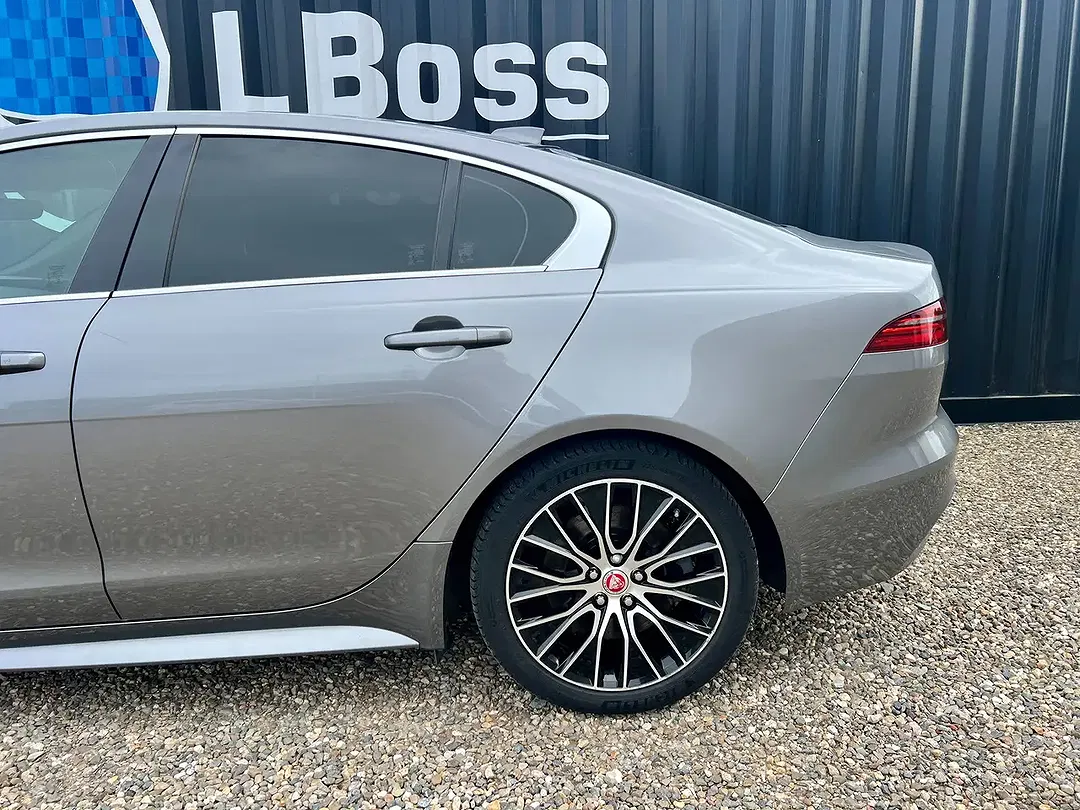 Jaguar XE P250 2.0 S - Thumbnail 15