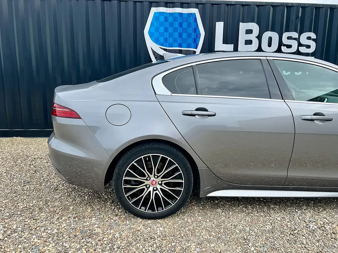 Jaguar XE P250 2.0 S - Thumbnail 35