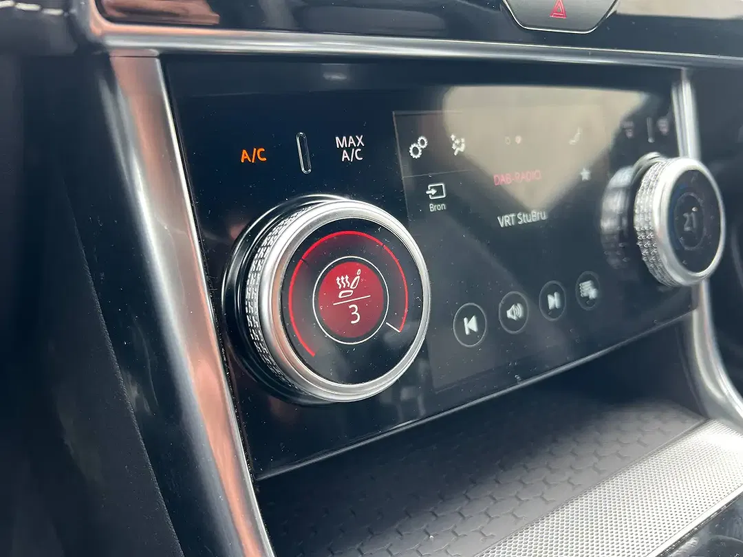 Jaguar XE P250 2.0 S - Thumbnail 38
