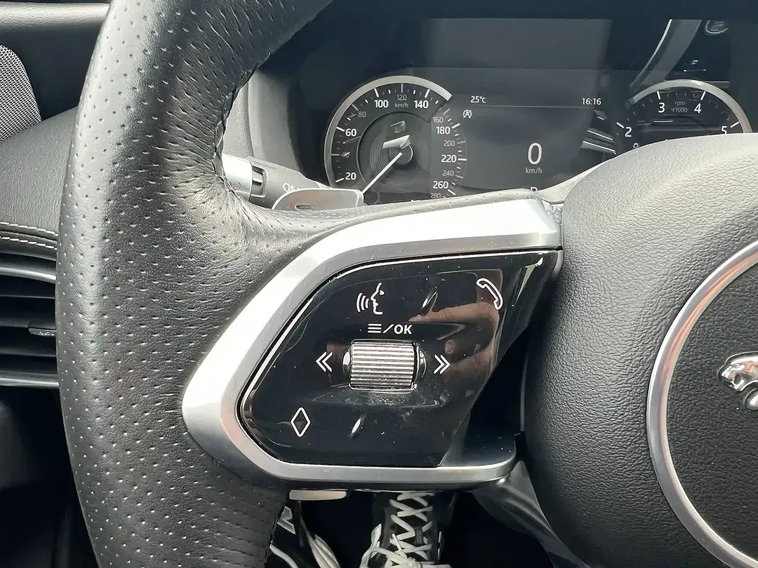Jaguar XE P250 2.0 S - Thumbnail 41