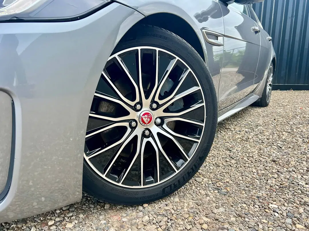 Jaguar XE P250 2.0 S - Thumbnail 8