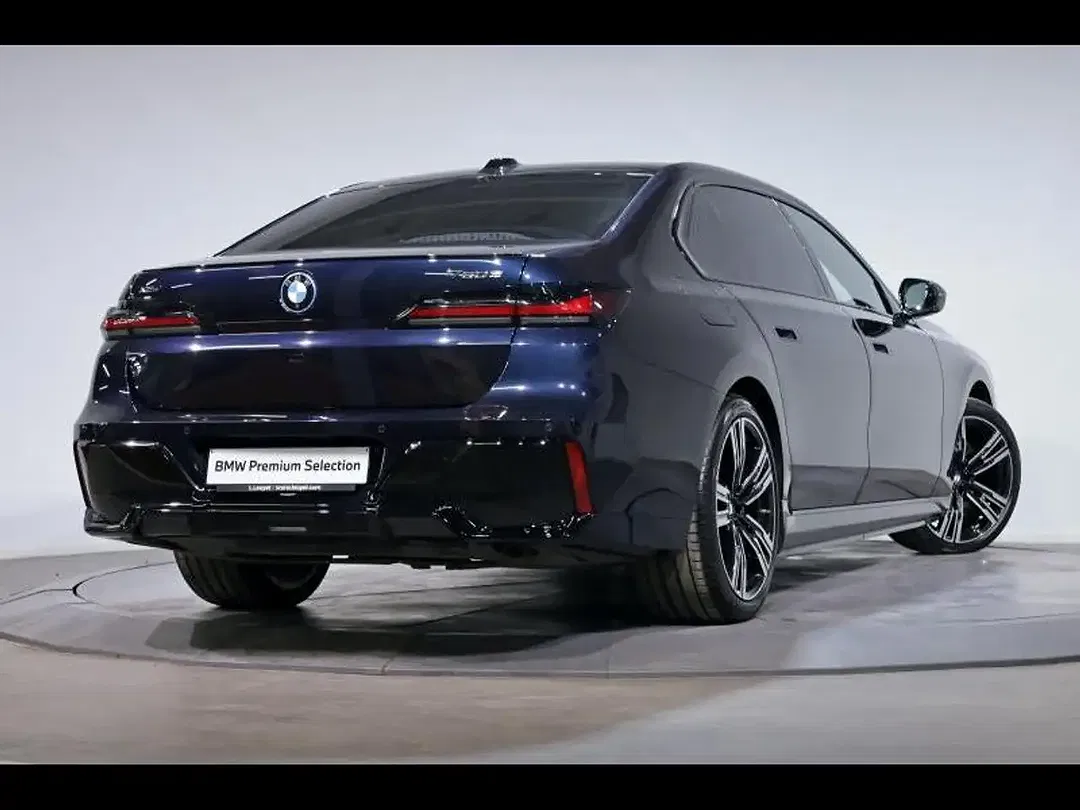 BMW 750 xDrive M Sport - foto 2