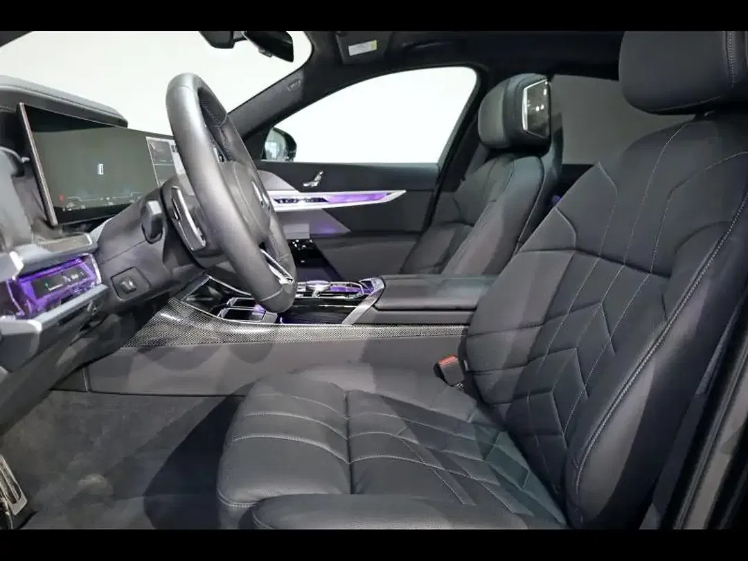 BMW 750 xDrive M Sport - Thumbnail 7