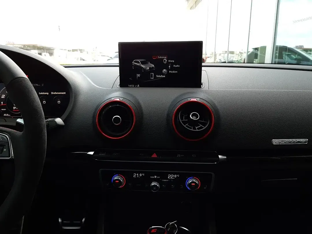 Audi RS3 S tronic quattro Sportback - Thumbnail 9