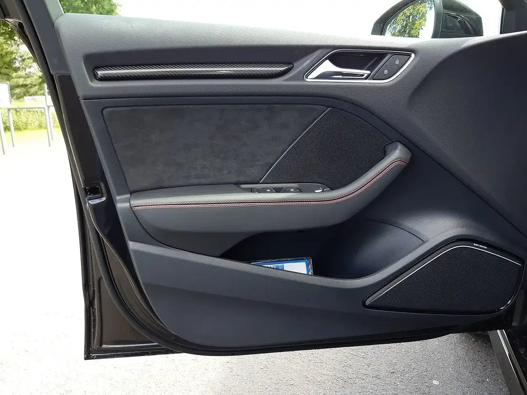 Audi RS3 S tronic quattro Sportback - Thumbnail 5