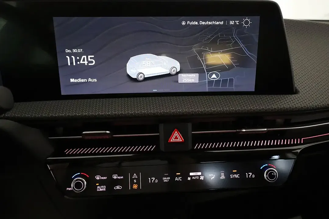 Kia EV6 Business Plus - Thumbnail 24