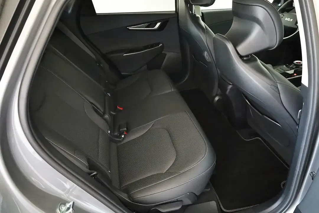 Kia EV6 Business Plus - Thumbnail 6