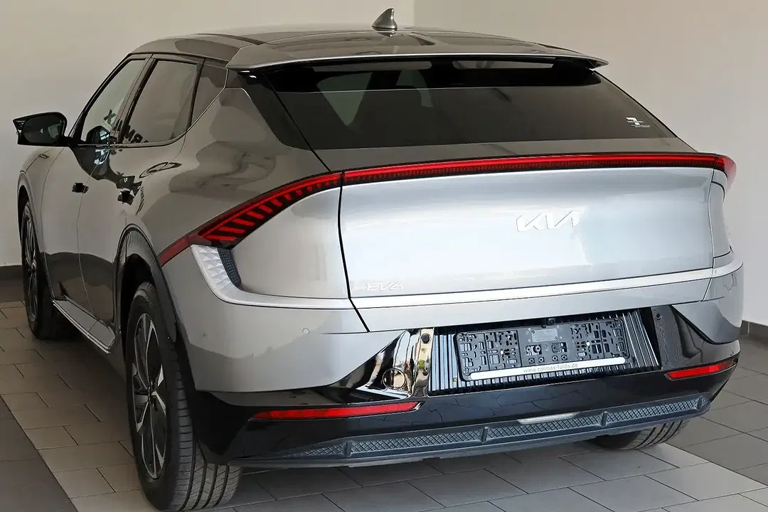 Kia EV6 Business Plus - Thumbnail 8