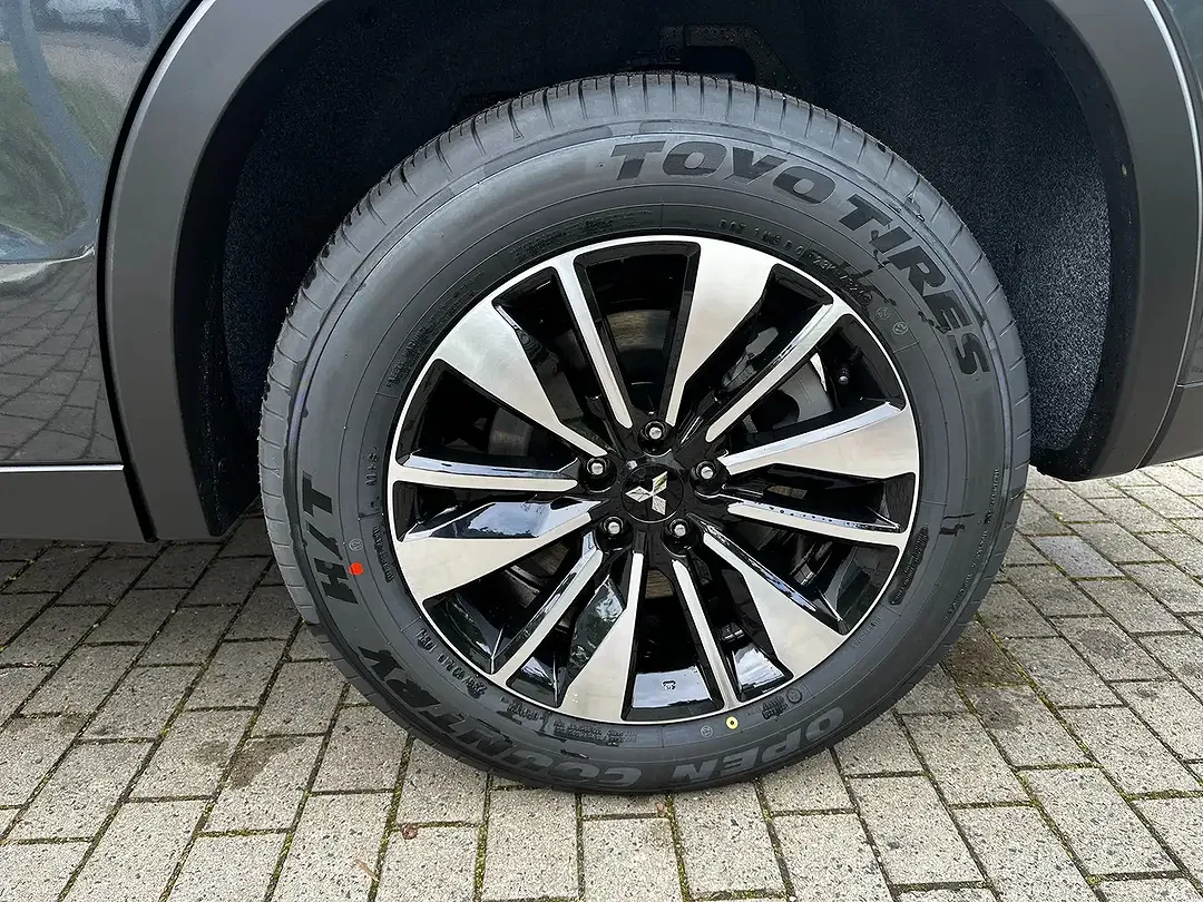 Mitsubishi Outlander 2.4 PHEV Diamant Plus - Thumbnail 18