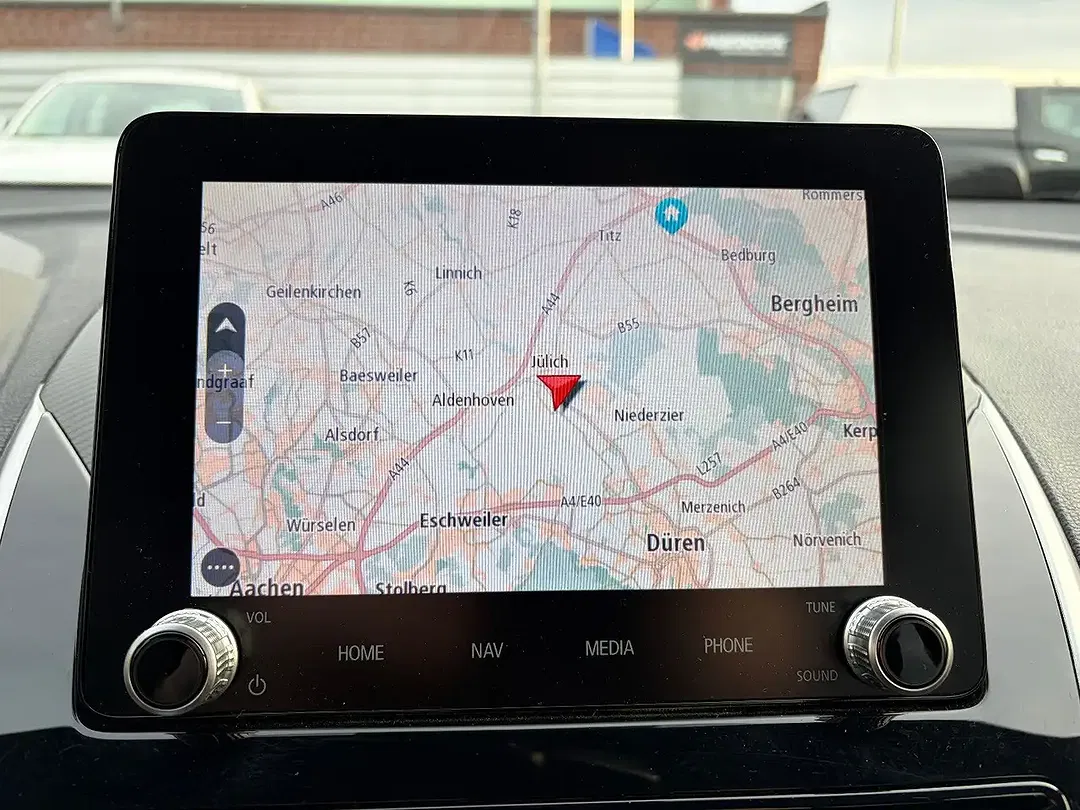 Mitsubishi Eclipse Cross PHEV 4WD Intro Edition - Thumbnail 10