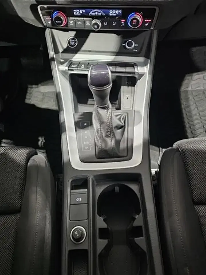 Audi Q3 35 TFSI sport plus - Thumbnail 18