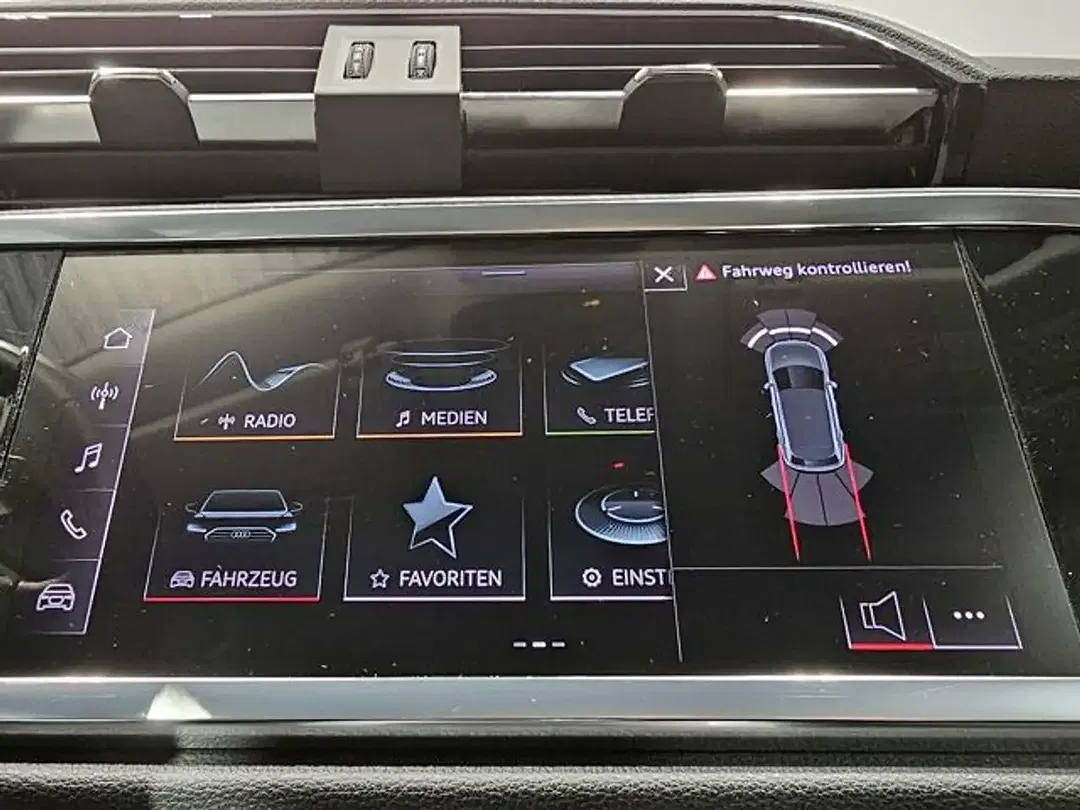 Audi Q3 35 TFSI sport plus - Thumbnail 22