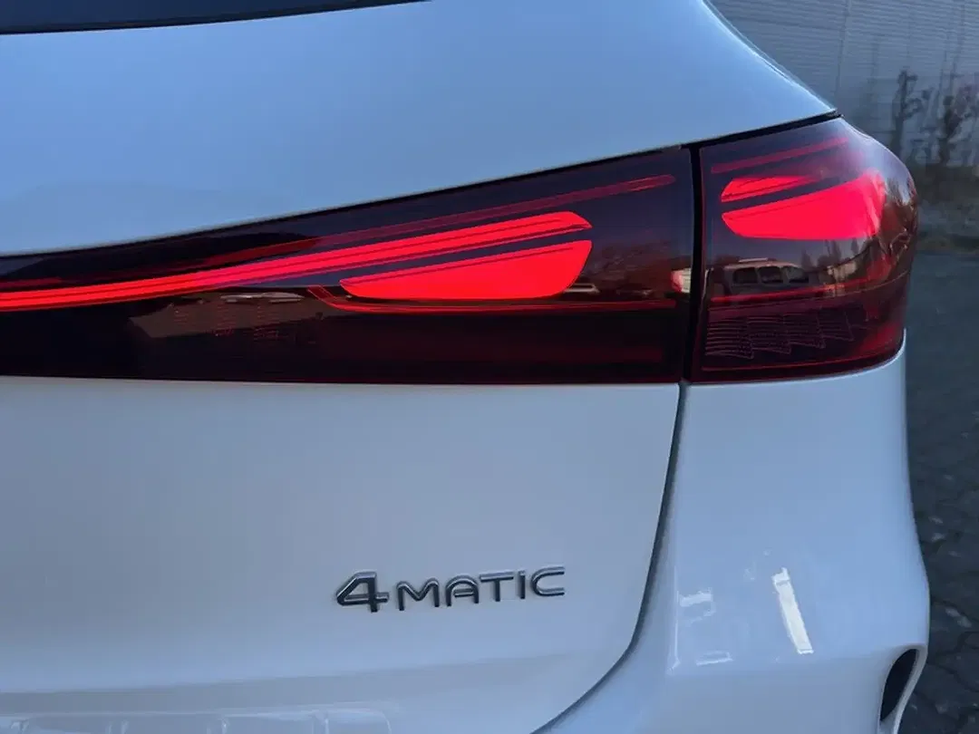 Mercedes-Benz EQA 350 4MATIC AMG - Thumbnail 12