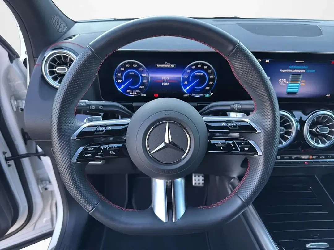 Mercedes-Benz EQA 350 4MATIC AMG - Thumbnail 13