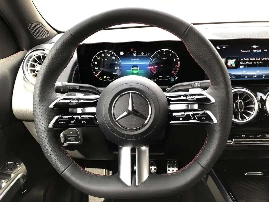 Mercedes-Benz GLB 200 AMG MBUX Night - Thumbnail 10