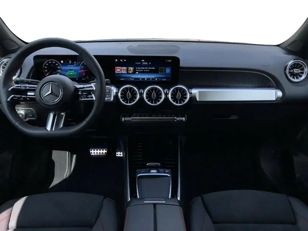 Mercedes-Benz GLB 200 AMG MBUX Night - Thumbnail 4