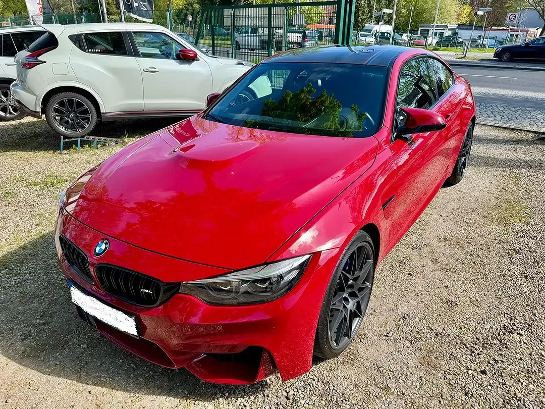 BMW M4 - foto 1