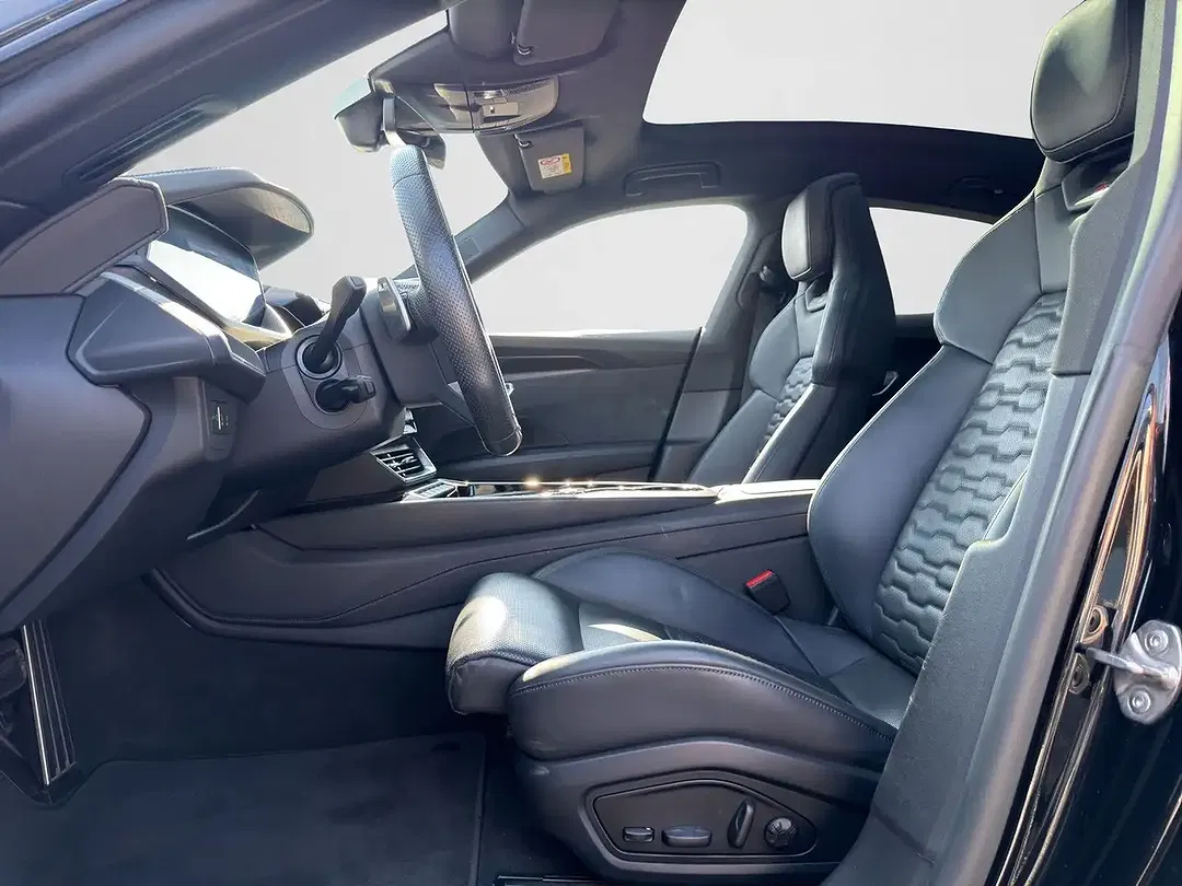 Audi RS e-tron GT Matrix LED - Thumbnail 12