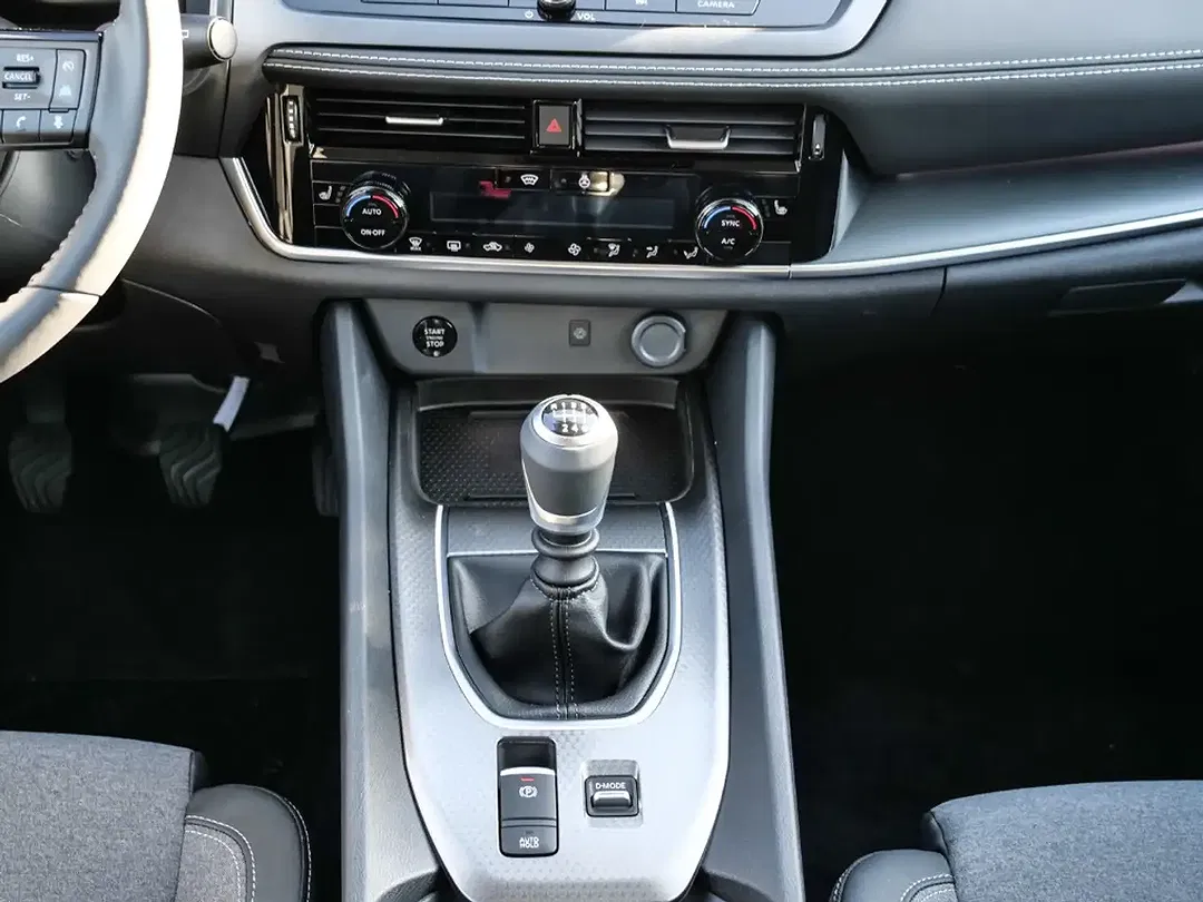 Nissan Qashqai 1.3 DIG-T MHEV N-Connecta - Thumbnail 11