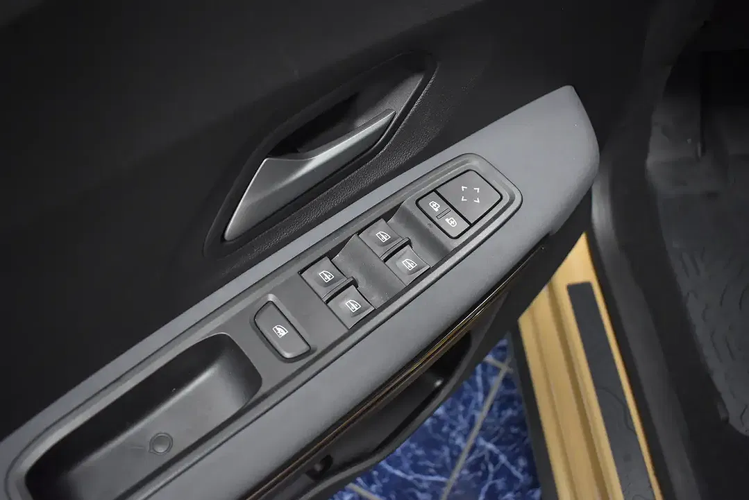 Dacia Sandero TCe Stepway Extreme - Thumbnail 11