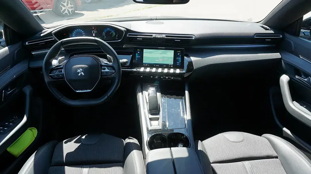 Peugeot 508 225 e-EAT8 PHEV Allure Pack SW - Thumbnail 10
