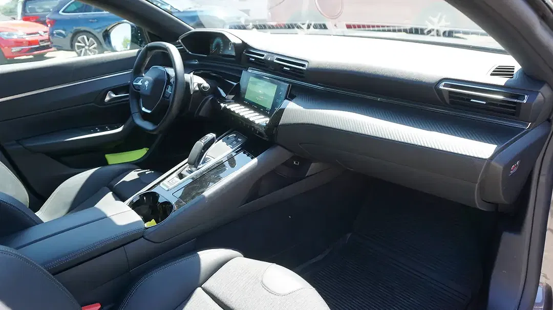 Peugeot 508 225 e-EAT8 PHEV Allure Pack SW - Thumbnail 12