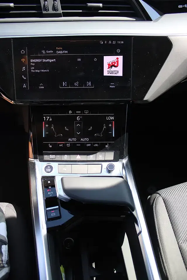 Audi e-tron 50 quattro Base - Thumbnail 23