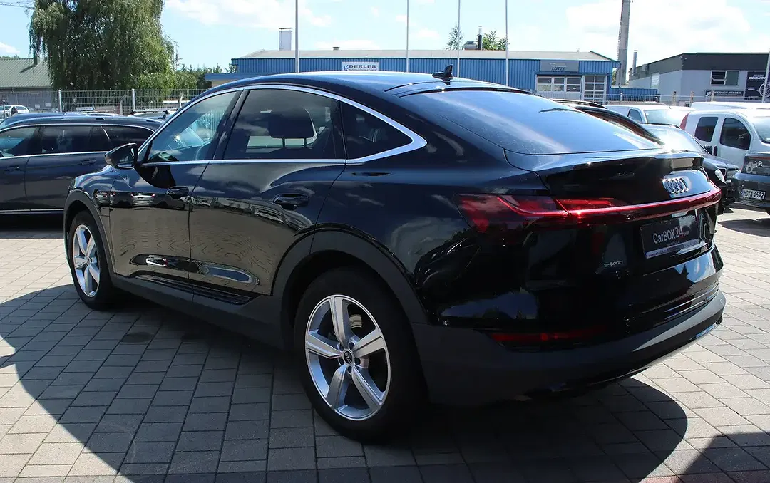 Audi e-tron 50 quattro Base - Thumbnail 5