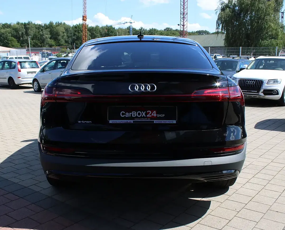 Audi e-tron 50 quattro Base - Thumbnail 7