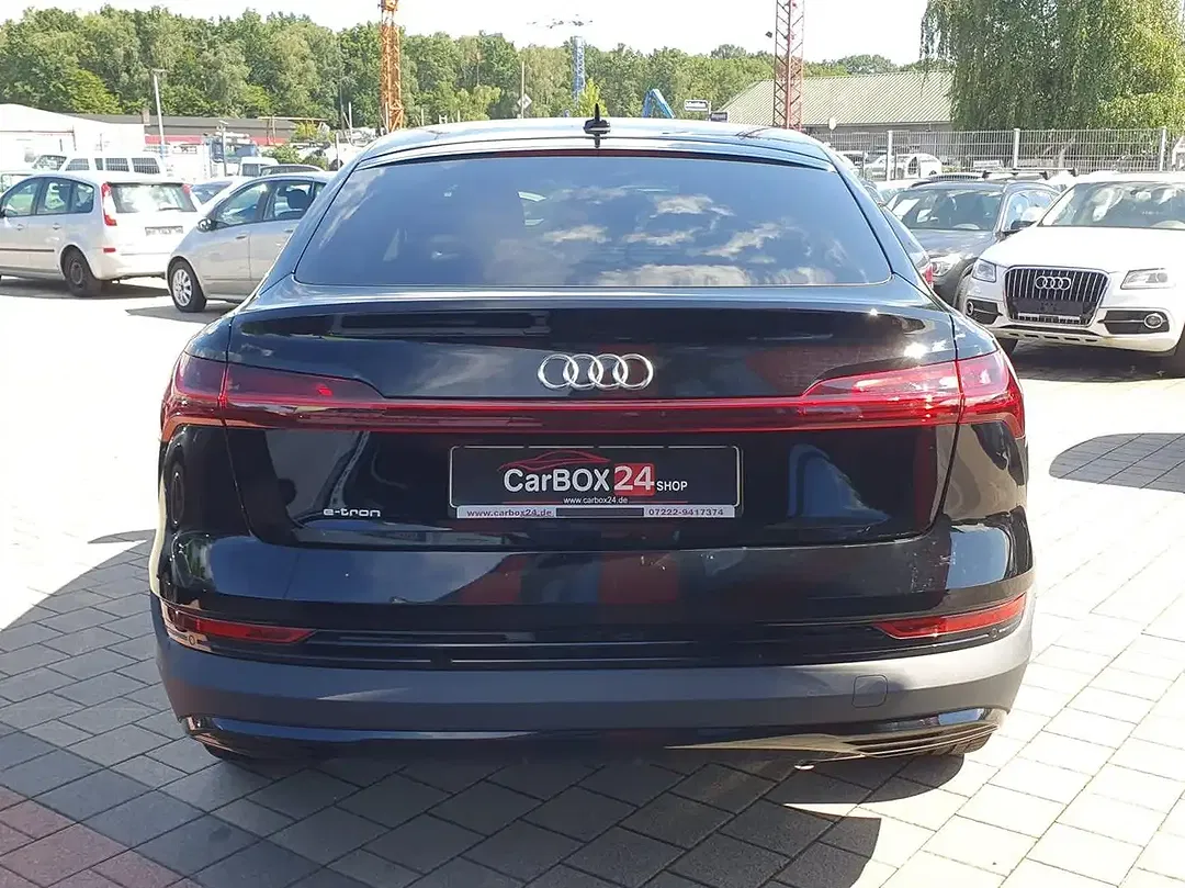Audi e-tron 50 quattro Base - Thumbnail 8
