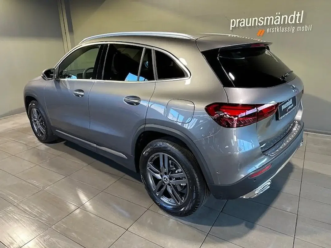 Mercedes-Benz GLA 200 Progressive - Afbeelding 1
