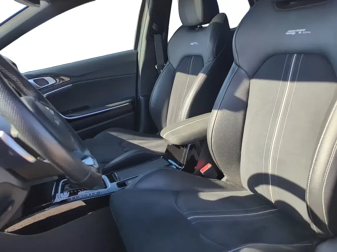 Kia XCeed 1.5 - Thumbnail 8