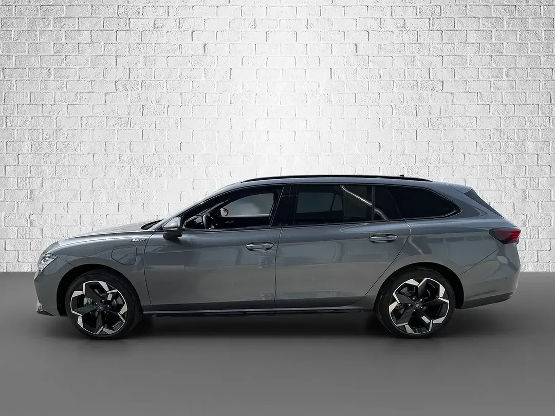 Skoda Superb 1.5 TSI iV DSG Combi Sportline - foto 2
