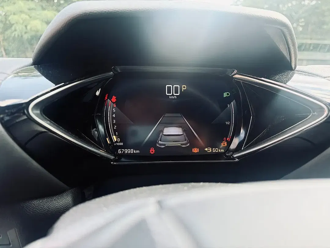 DS Automobiles DS 3 Crossback - Thumbnail 3