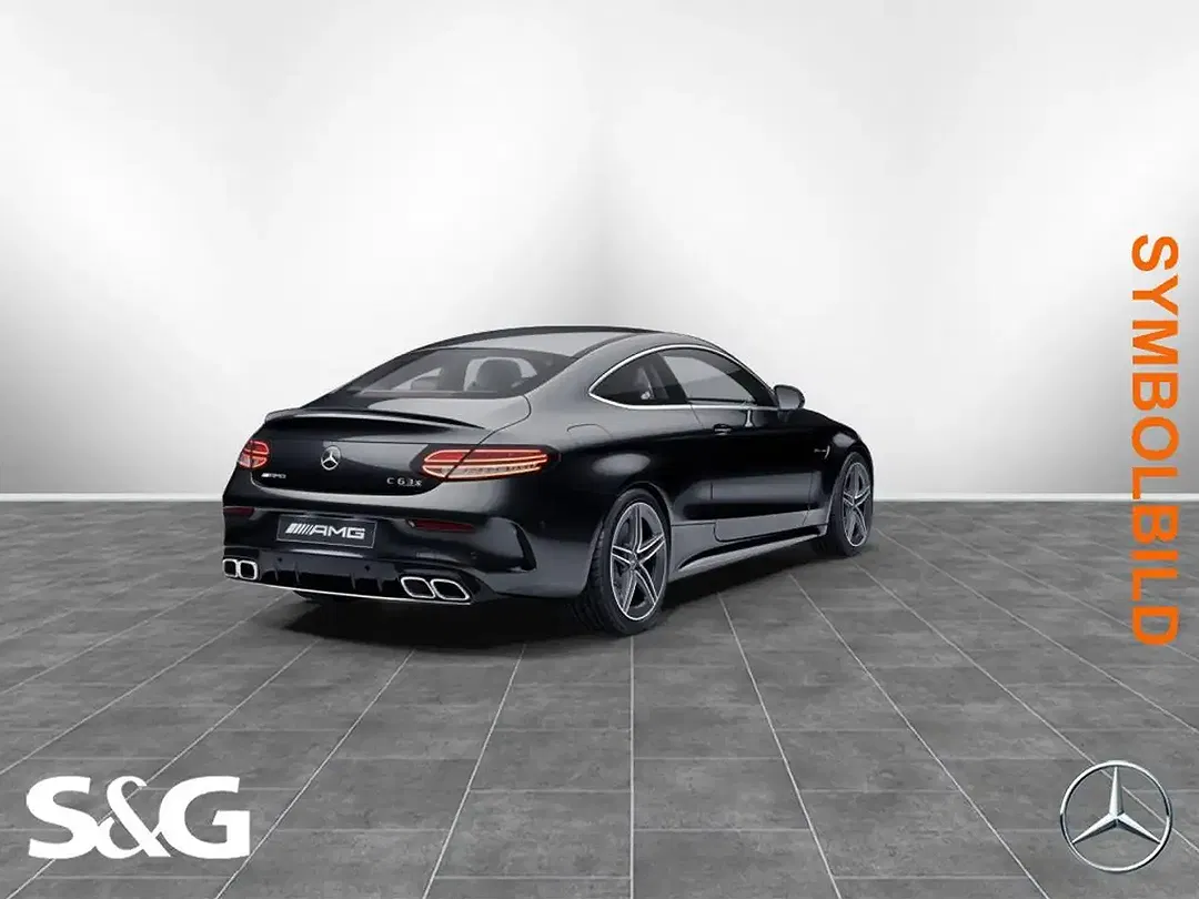 Mercedes-Benz C 63 AMG - Thumbnail 3