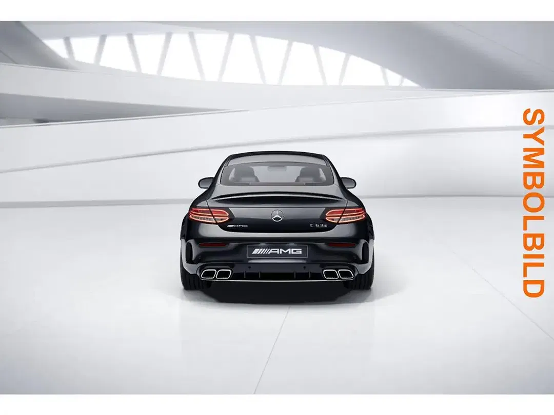 Mercedes-Benz C 63 AMG - Thumbnail 4