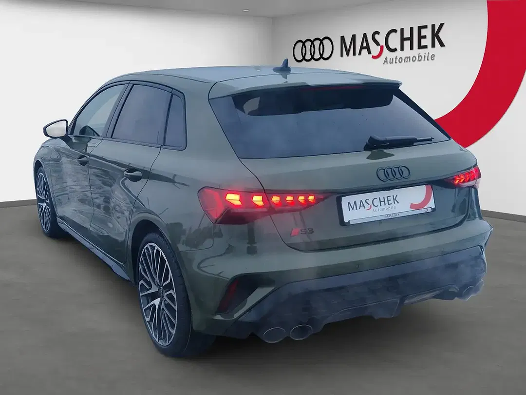 Audi S3 Matrix LED Sportback - Thumbnail 3
