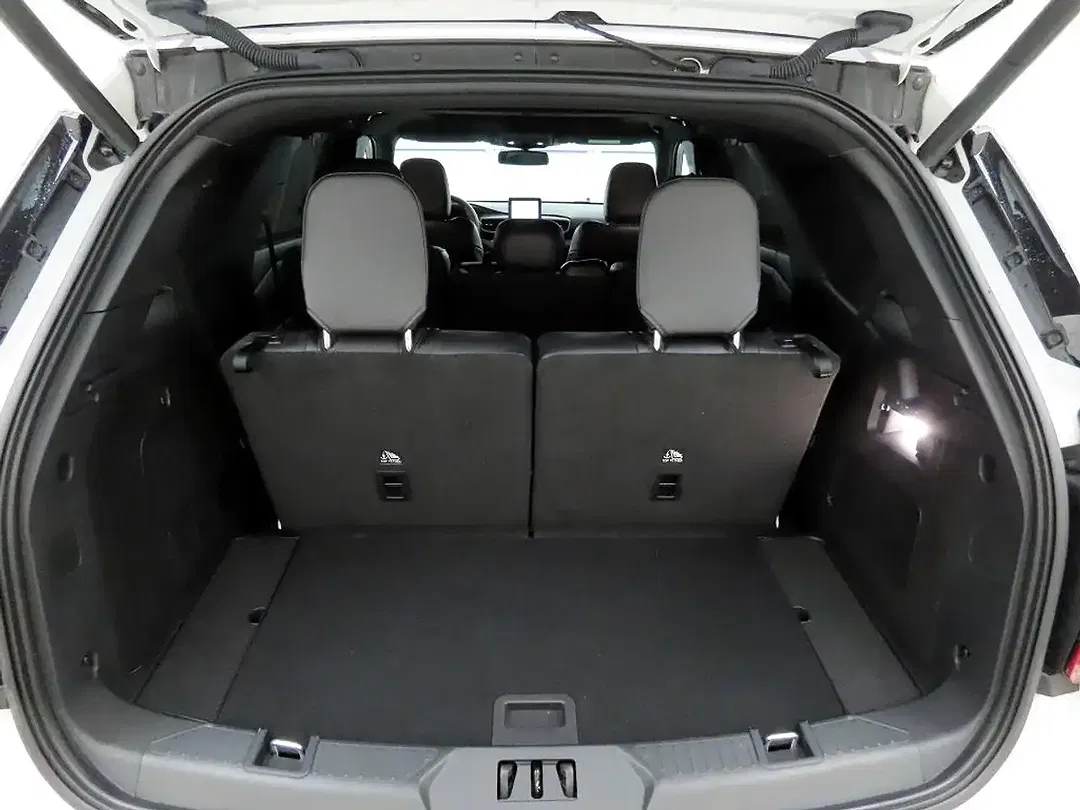 Ford Explorer 3.0 PHEV 4x4 ST-Line - Thumbnail 8