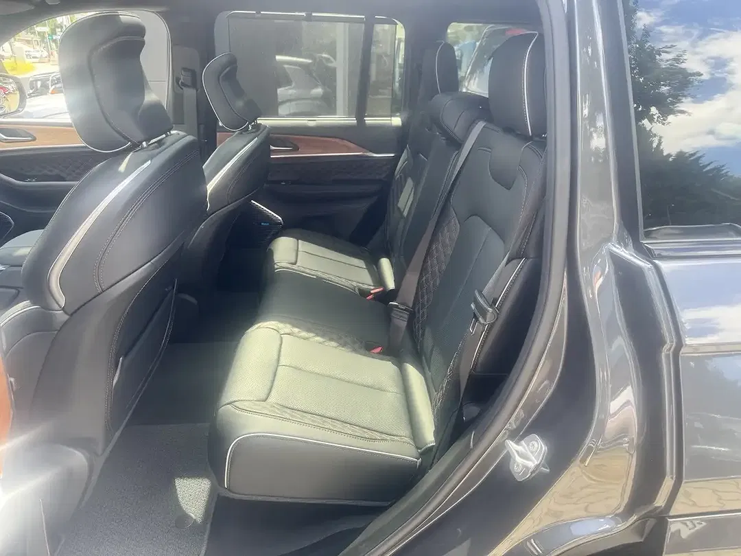 Jeep Grand Cherokee PHEV Hybrid - Thumbnail 10