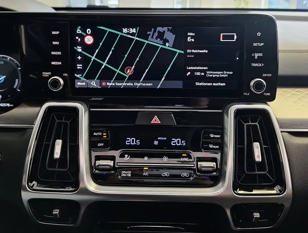 Kia Sorento PHEV Hybrid 4WD AWD - Thumbnail 13