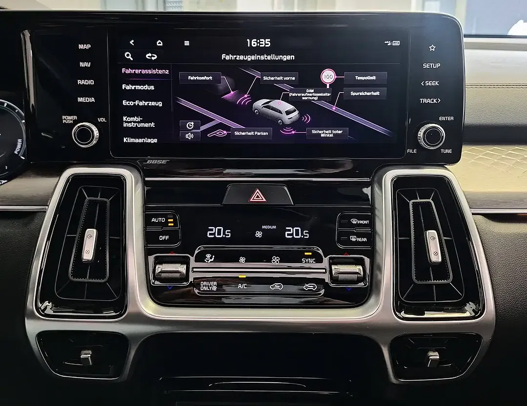 Kia Sorento PHEV Hybrid 4WD AWD - Thumbnail 14
