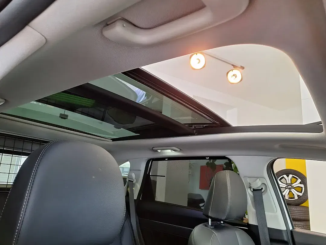 Kia Sorento PHEV Hybrid 4WD AWD - Thumbnail 3