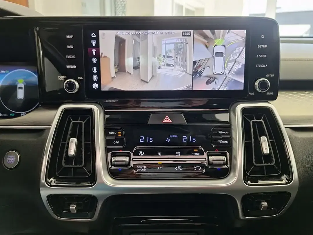 Kia Sorento PHEV Hybrid 4WD AWD - Thumbnail 9