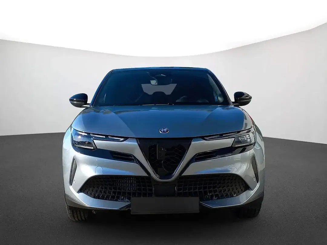 Alfa Romeo Junior 1.2 Ibrida Q4 Ti - foto 2