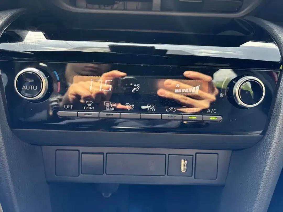 Toyota Yaris Cross Plus - Thumbnail 10